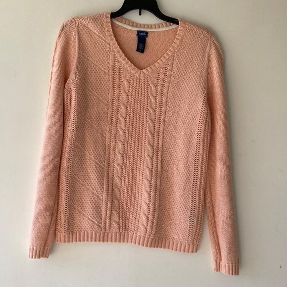 Izod Cable Knit Sweater  size Medium  V Neck soft pink - Picture 1 of 4